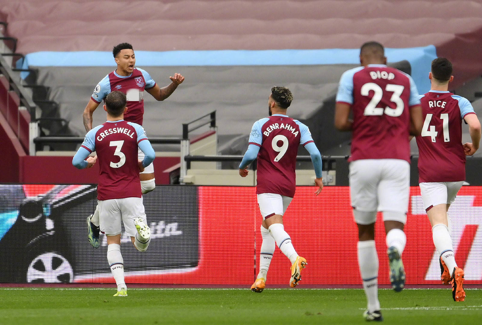 灰白色調與 灰白色調與